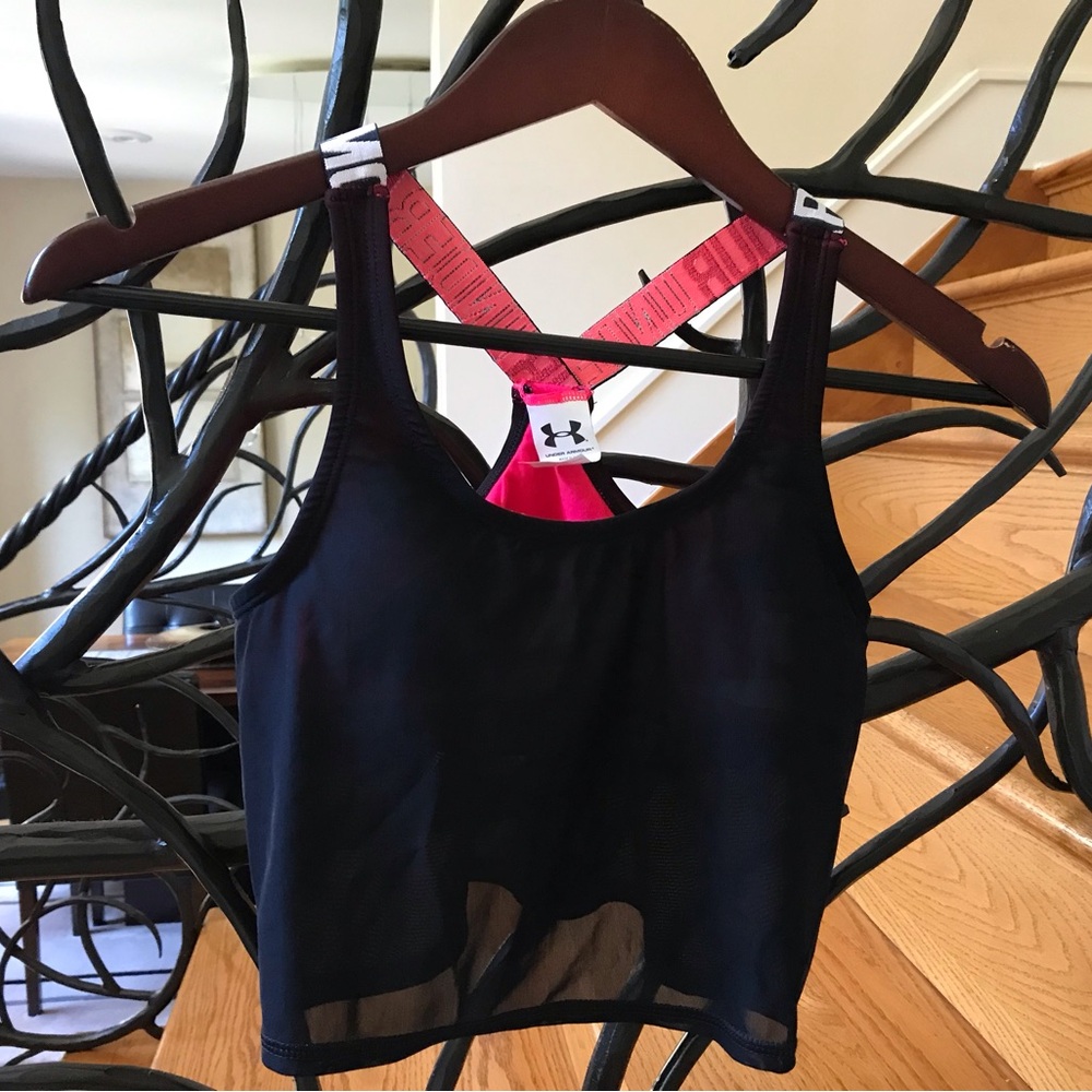 Under Armour Fitted Black/Pink Crop Top Built in Brea